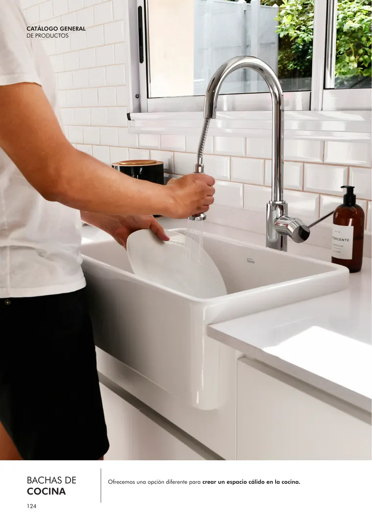 Catálogo general Ferrum 2025 · Sanitarios, bachas, vanitorys, bañeras, accesorios y tapas — página 124